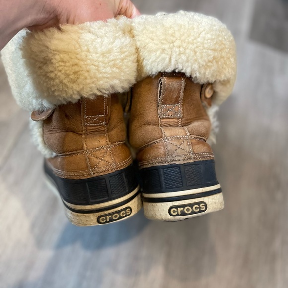 Croc Winter Boots sz 8 - Picture 3 of 5